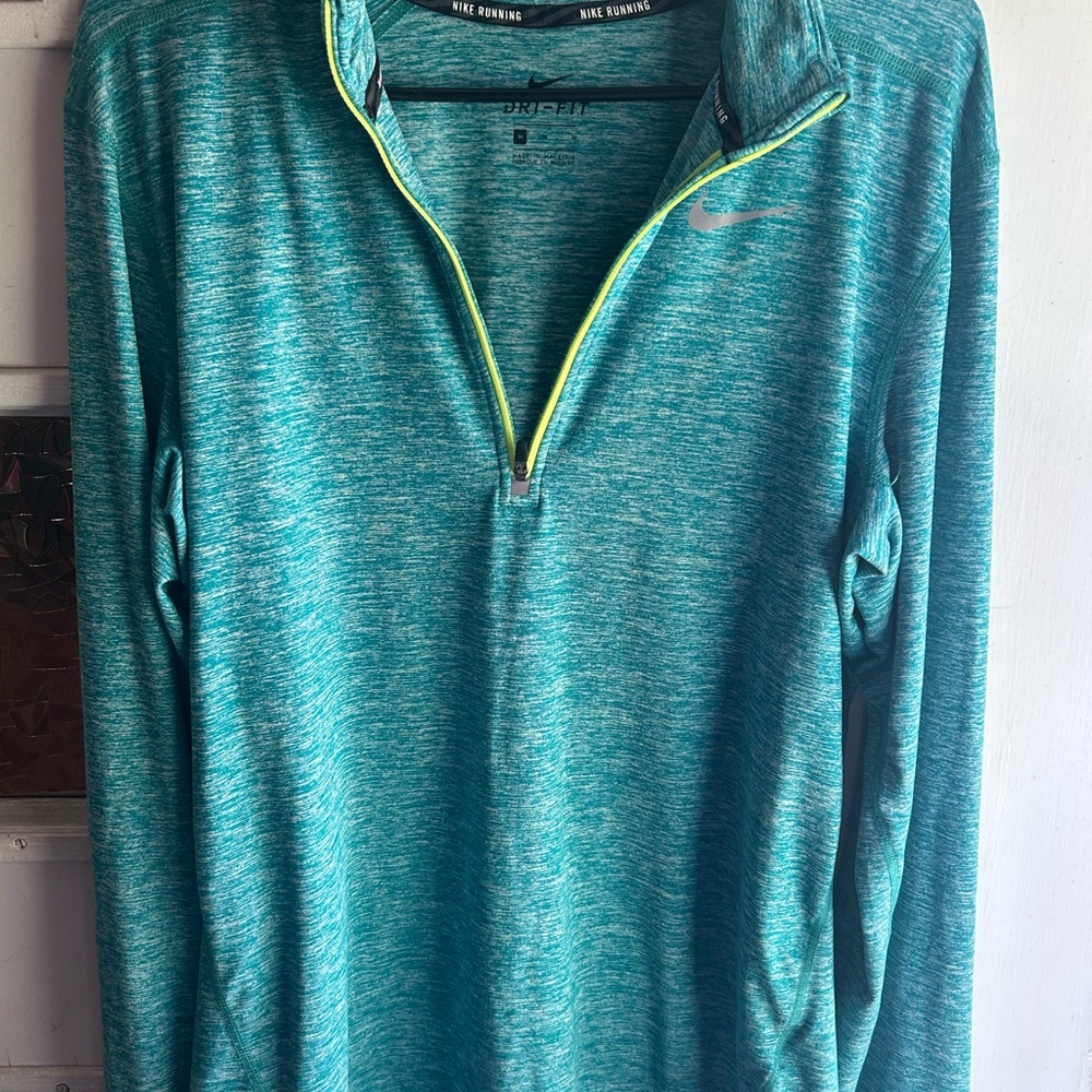 Nike Dri-FIT Men’s Medium 1/4 Zip Running Pullove